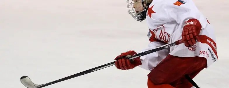 What Size Should A Hockey Stick Be For An 11 Year Old?